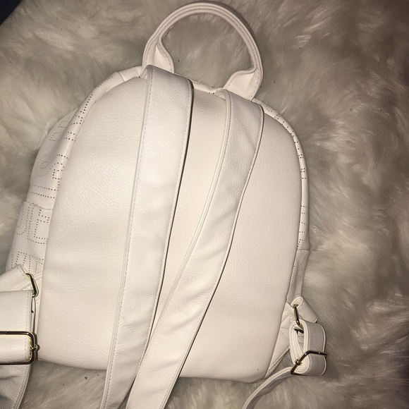 Steve Madden - Picture 2 of 3